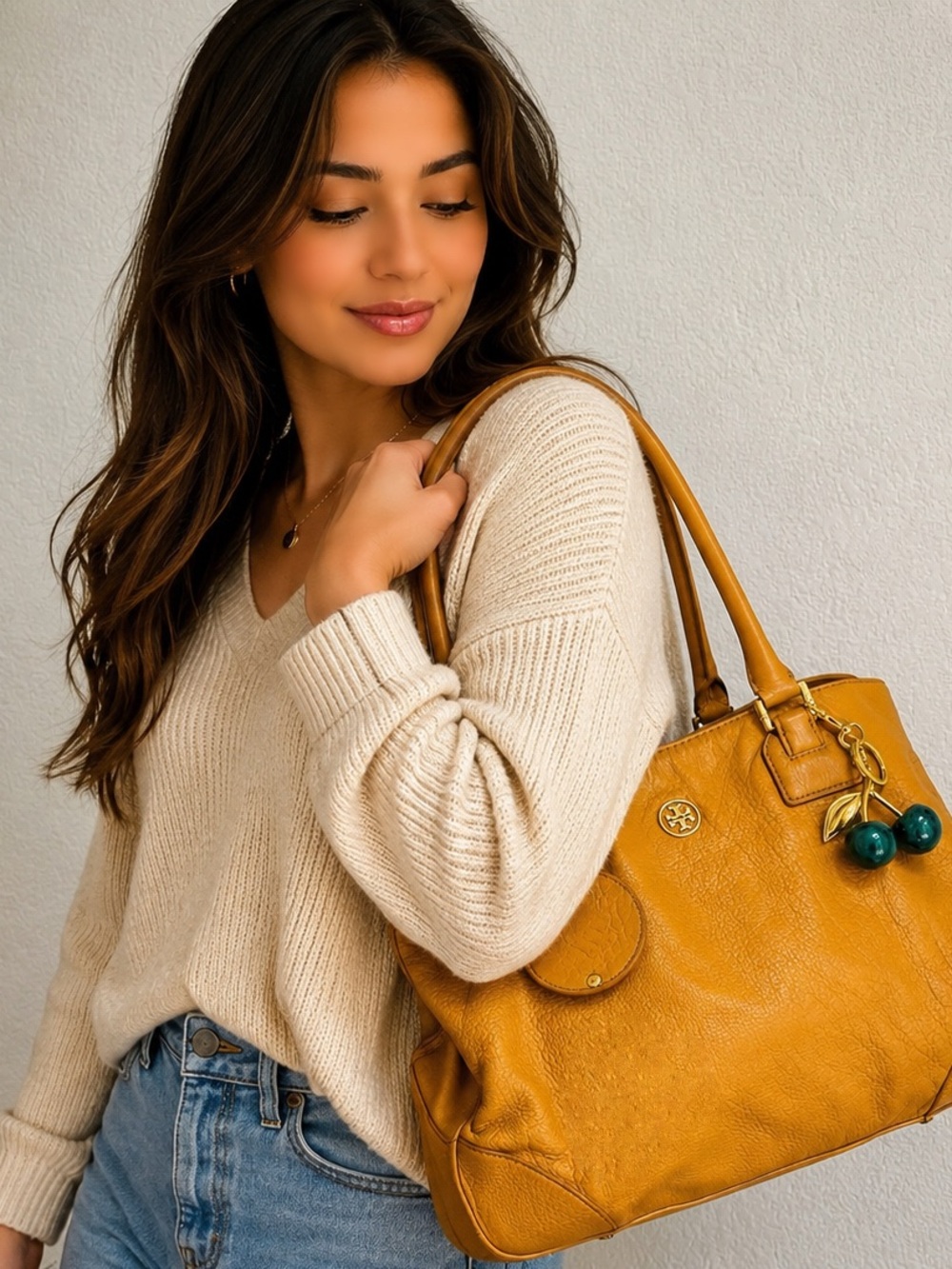Vintage Tory Burch Mustard Leather Tote with Charm shoulder bag - Picture 7 of 15